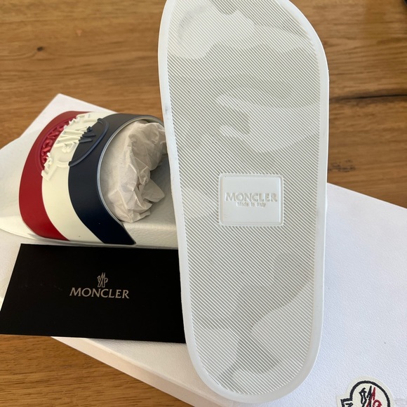 Moncler Women's Striped Logo Embossed Rubber Slide 'Jeane' Sandals in White - Picture 4 of 8